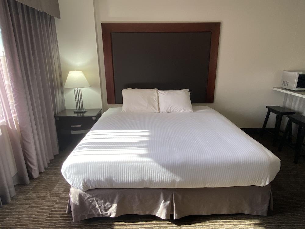 เมดิซิน แฮต ลอดจ์ เทรดมาร์ค คอลเลคชั่น บาย วินด์แฮม Hotel เมดิซีนแฮท ภายนอก รูปภาพ